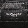 Sac bandoulière Saint Laurent Kate en cuir grainé gris - Detail D3 thumbnail