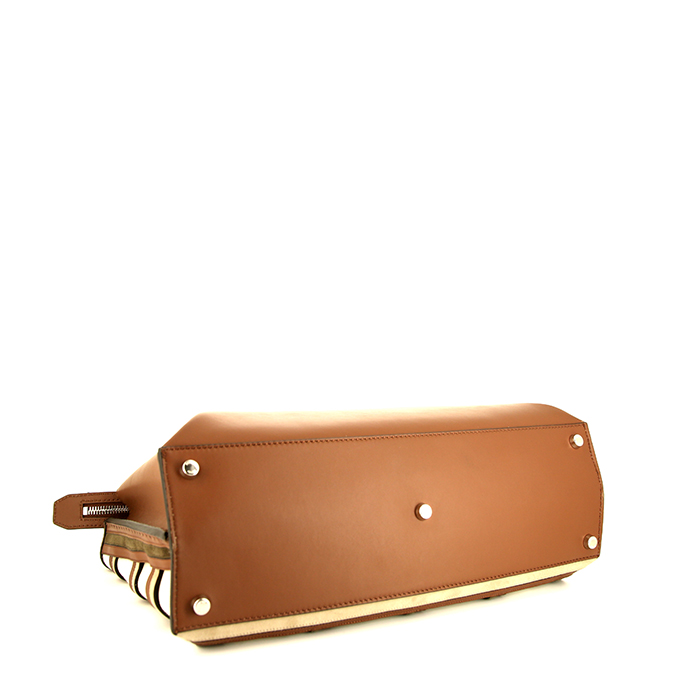 Bolso de mano Fendi  Peekaboo modelo grande  en lona beige y cuero beige - Detail D5