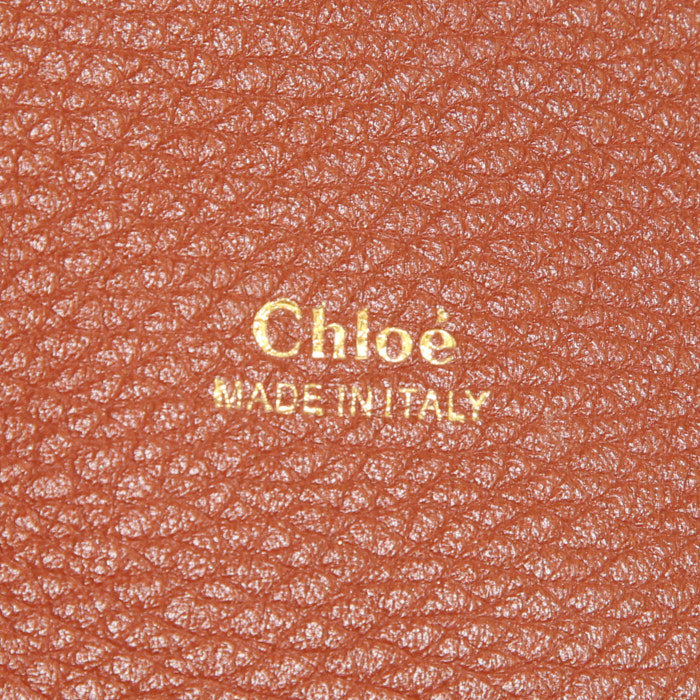 Chloé Aby handbag in brown grained leather - Detail D4