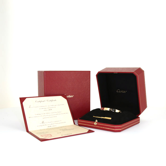 Cartier Love bracelet in yellow gold, size 16 - Detail D2