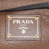 Sac cabas Prada en cuir grainé marron - Detail D4 thumbnail
