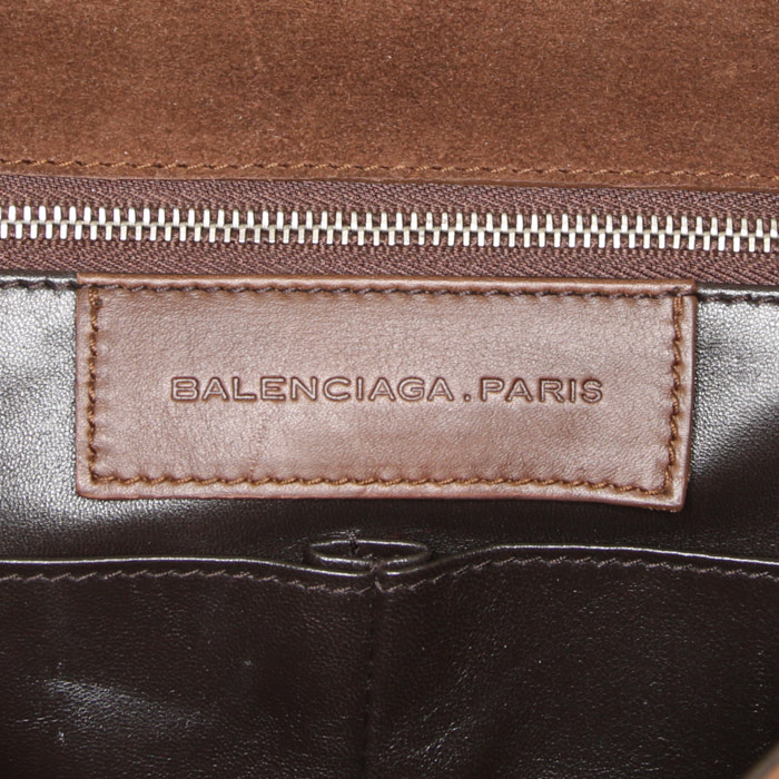 Sac à main Balenciaga Vintage en daim marron - Detail D3