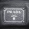 Borsa a tracolla Prada Flou in pelle martellata nera - Detail D4 thumbnail