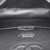 Bolso de mano Chanel Timeless en cuero acolchado con motivos de espigas negro - Detail D3 thumbnail