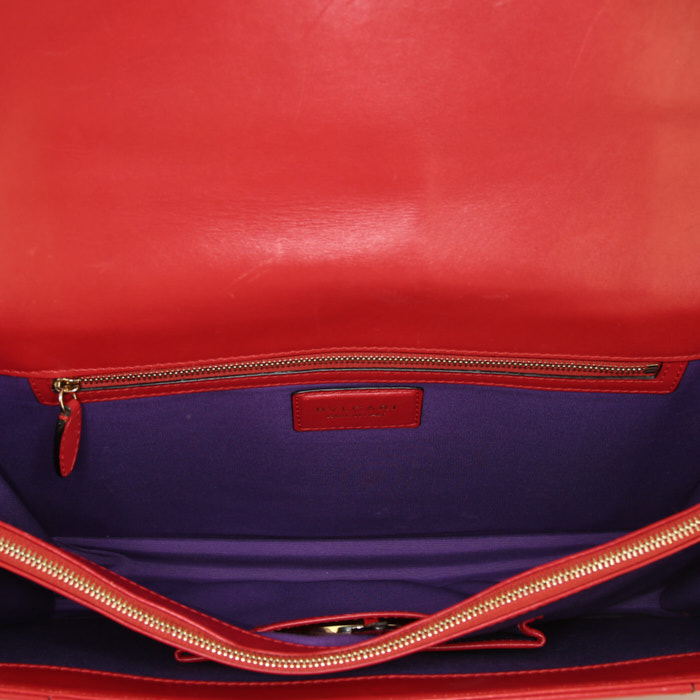 Sac porté épaule ou main Bulgari Serpenti en cuir rouge - Detail D3