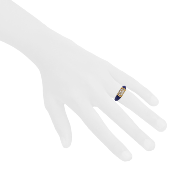 Van Cleef
Arpels Philippine 1960's ring in yellow gold, lapis-lazuli and diamonds - Detail D1