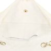 Bolso para llevar al hombro o en la mano Chanel East West en cuero acolchado blanco - Detail D3 thumbnail