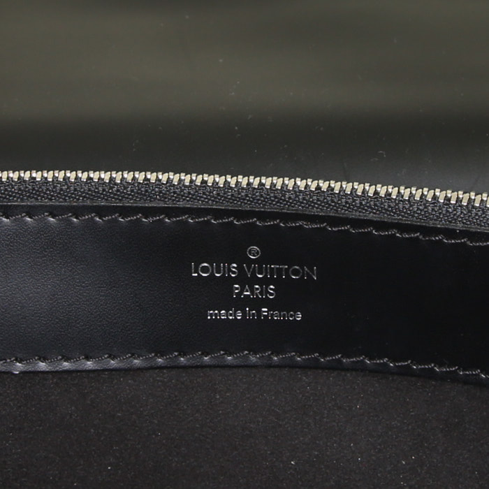 Louis Vuitton Sévigné handbag in black epi leather - Detail D4