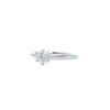 Bague solitaire Tiffany & Co Setting en platine et diamant (0,52 carat) - 00pp thumbnail