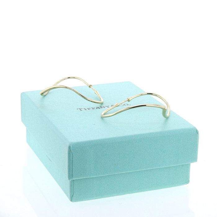 Paire de créoles Tiffany 
Co Open Heart en or jaune - Detail D2