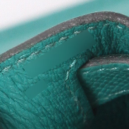 Bolso Hermès Kelly de 28 cm en piel Epsom Verde Jade - Detail D4