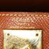 Bolso de mano Hermes Kelly 28 cm en cuero Courchevel color oro - Detail D4 thumbnail