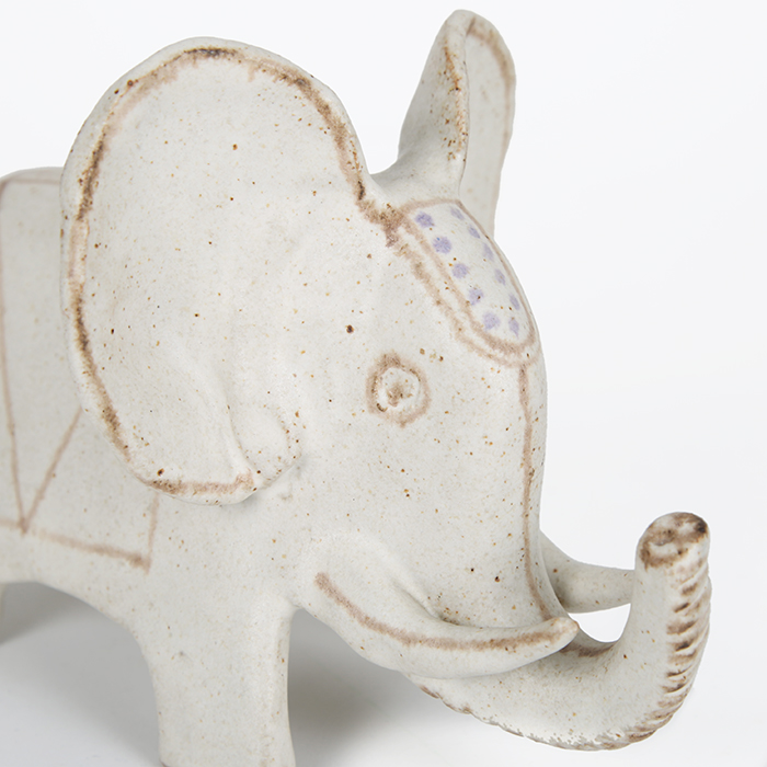Bruno Gambone, "Elephant", sculpture in glazed stoneware, signed, designed around 1970 - Detail D3