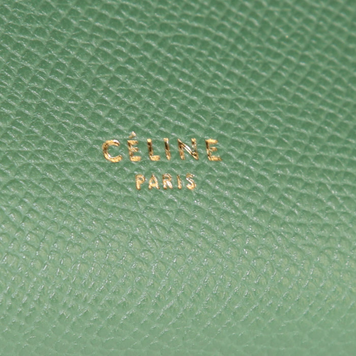 Celine Belt mini handbag in green grained leather - Detail D4