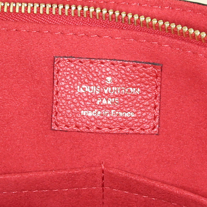 Shopping bag Louis Vuitton Surène in tela monogram marrone e pelle rosso ciliegia - Detail D3
