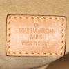 Bolso de mano Louis Vuitton Artsy en lona Monogram marrón y cuero natural - Detail D3 thumbnail