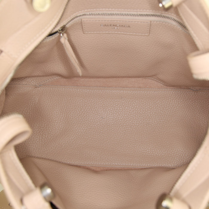 Borsa Balenciaga  Blackout city modello medio  in pelle martellata beige rosato - Detail D3