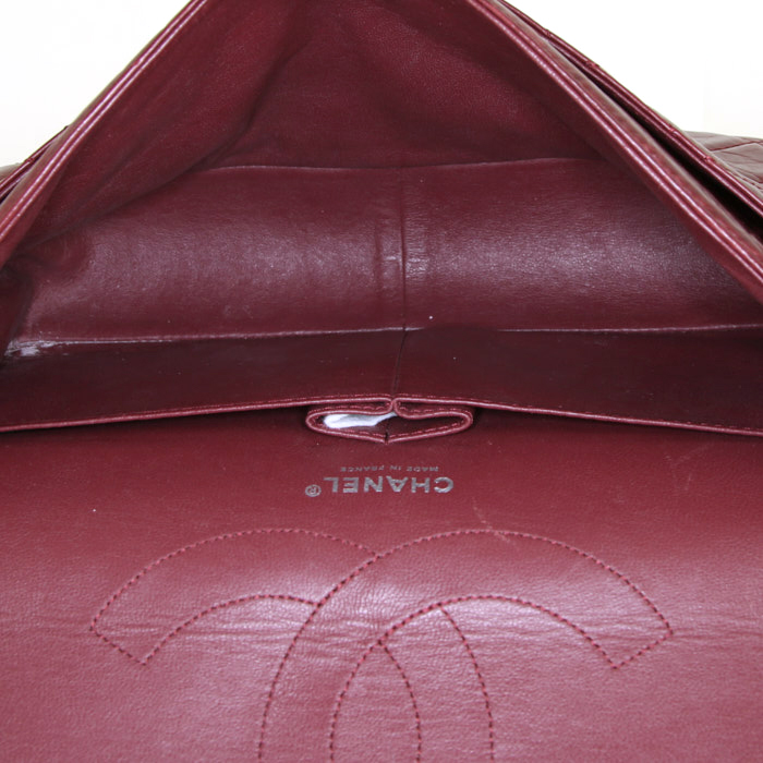 Bolso de mano Chanel 2.55 en cuero acolchado rojo - Detail D3