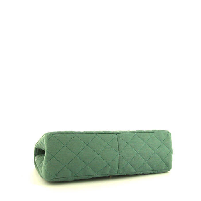 Sac bandoulière Chanel 2.55 grand modèle en jersey matelassé vert - Detail D5