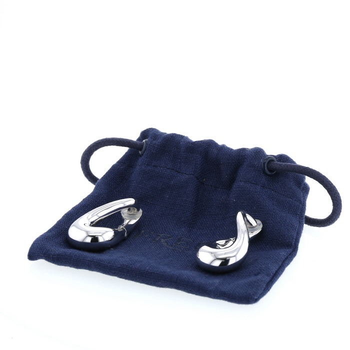 Fred Mouvementée earrings for non pierced ears in white gold - Detail D2