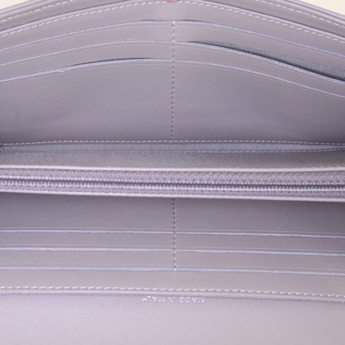 Billetera Chanel Camelia en cuero gris - Detail D2