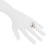 Van Cleef & Arpels ring in white gold,  pink gold and diamonds - Detail D1 thumbnail