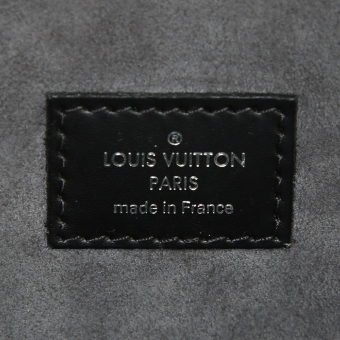 Bolso de mano Louis Vuitton Montaigne en cuero Epi negro - Detail D3
