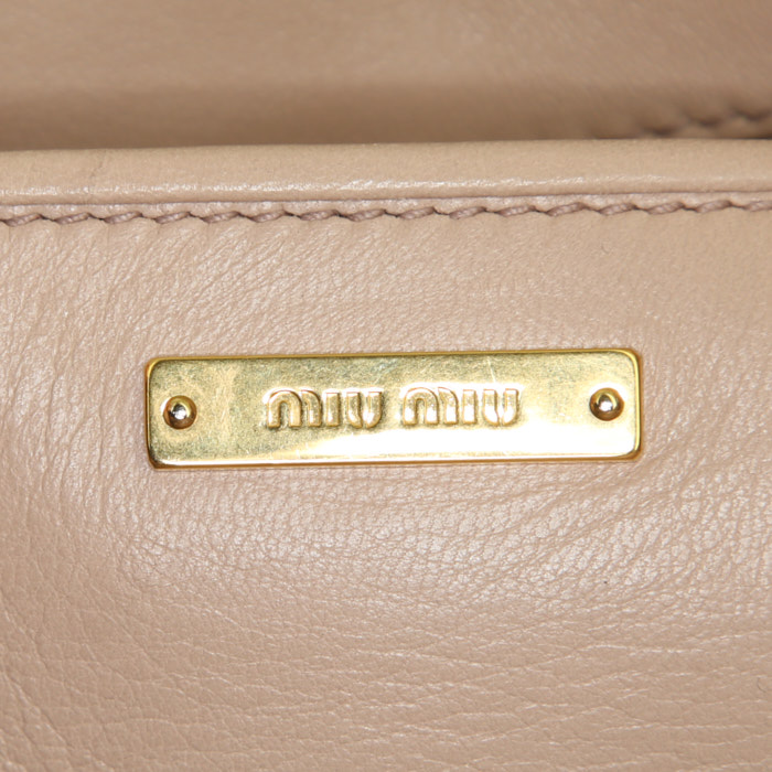 Sac à main Miu Miu Matelassé en cuir matelassé rose-pale - Detail D3