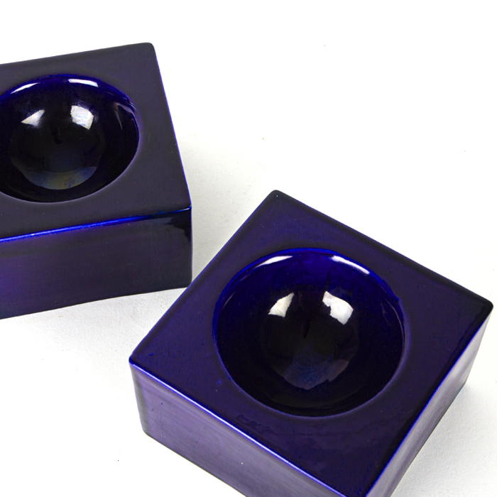 Ettore Sottsass (1917-2007), Ashtray mod. 444 from the serie Ceramiche a colaggio - Created in 1960 - Detail D4