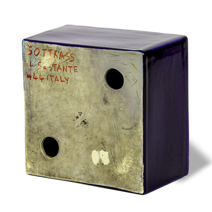 Ettore Sottsass, "444" asthray or pin tray, from the "Ceramiche a colaggio" series, in blue enamelled ceramic, Il Sestante edition, signed, from the 1960's - Detail D3