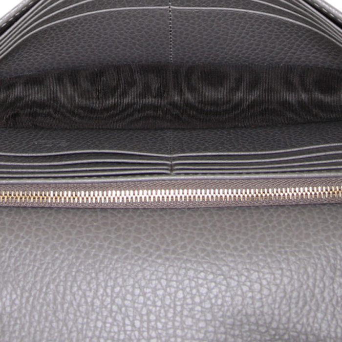 Borsa a tracolla Gucci Interlocking G in pelle martellata grigia - Detail D2