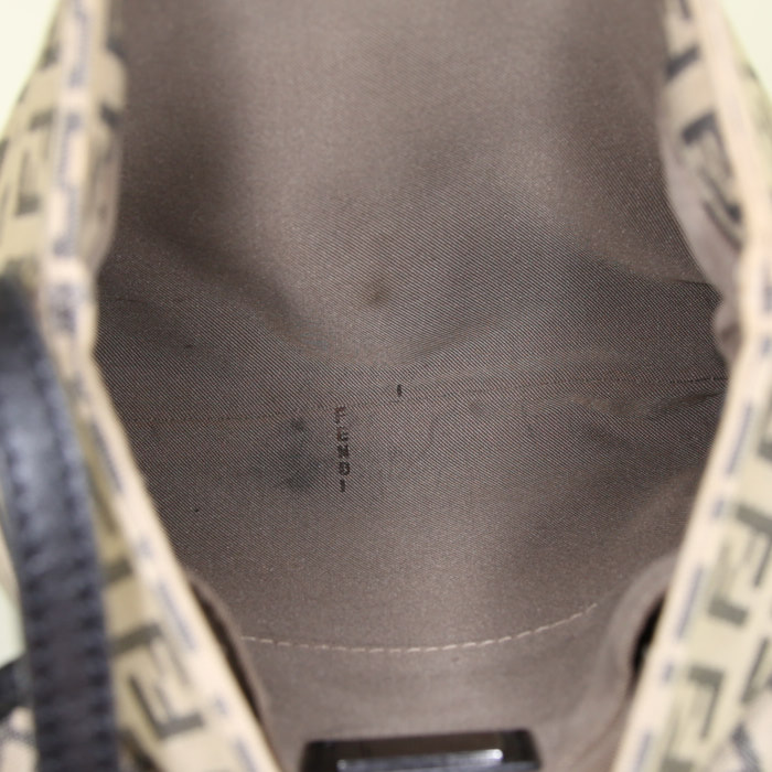 Fendi shoulder bag in beige and black monogram canvas and black leather - Detail D2