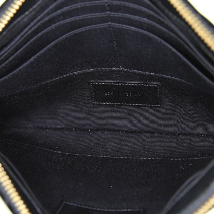 Pochette Saint Laurent en velours matelassé noir - Detail D2