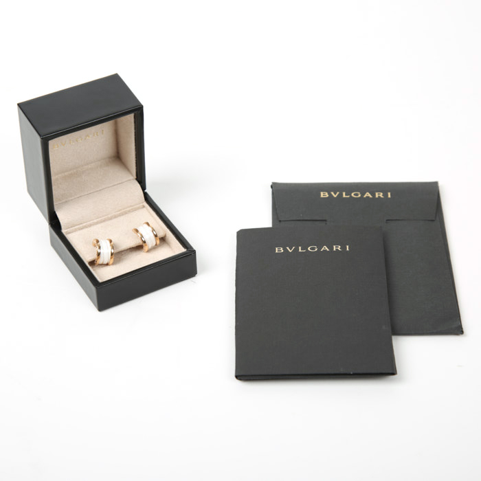 Paire de boucles d'oreilles Bulgari B.Zero1 en or rose et céramique blanche - Detail D2