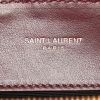 Sac bandoulière Saint Laurent Loulou moyen modèle en cuir matelassé chevrons bordeaux - Detail D4 thumbnail