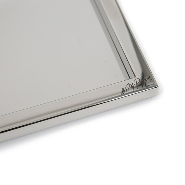 Saint Laurent & Willy Rizzo, set de deux plateaux empilables, en acier inoxydable et laiton poli, dans leur boîte d'origine, signés, de 2019 - Detail D4