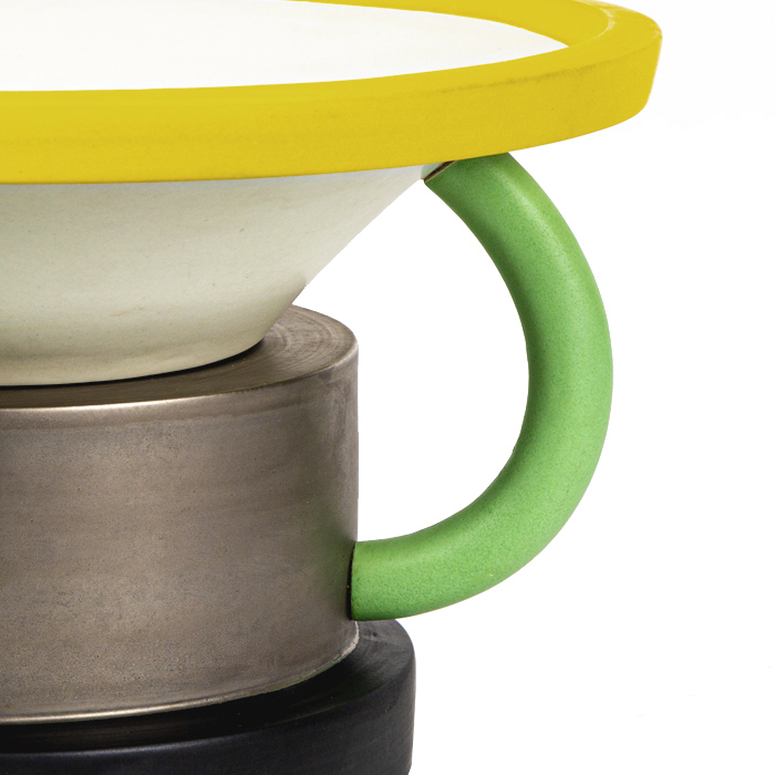 Ettore Sottsass, rare  "Fruttiera con manici" cup, in enamelled ceramic, Tendentse edition, Alessio Sarri production, signed, of 1987 - Detail D1