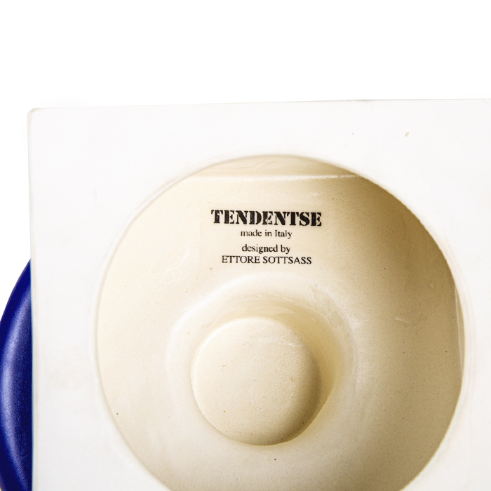 Ettore Sottsass, "Vaso per fiori" totem vase, in enamelled ceramic, Tendentse edition, Alessio Sarri production, editor stamp, designed in 1984/1985 - Detail D3