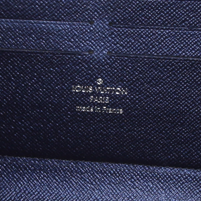 Louis Vuitton Twist shoulder bag in blue and pink leather - Detail D3