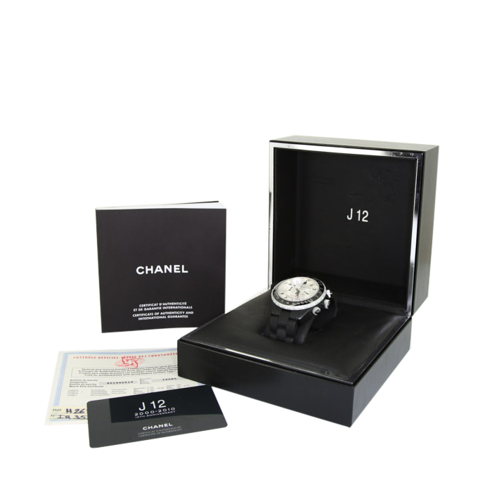 Chanel J12 Chronographe watch in black ceramic and stainless steel Ref:  H2681 Circa  2005 - Detail D2