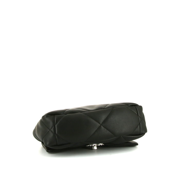 Sac à main Chanel 19 en cuir matelassé noir - Detail D5