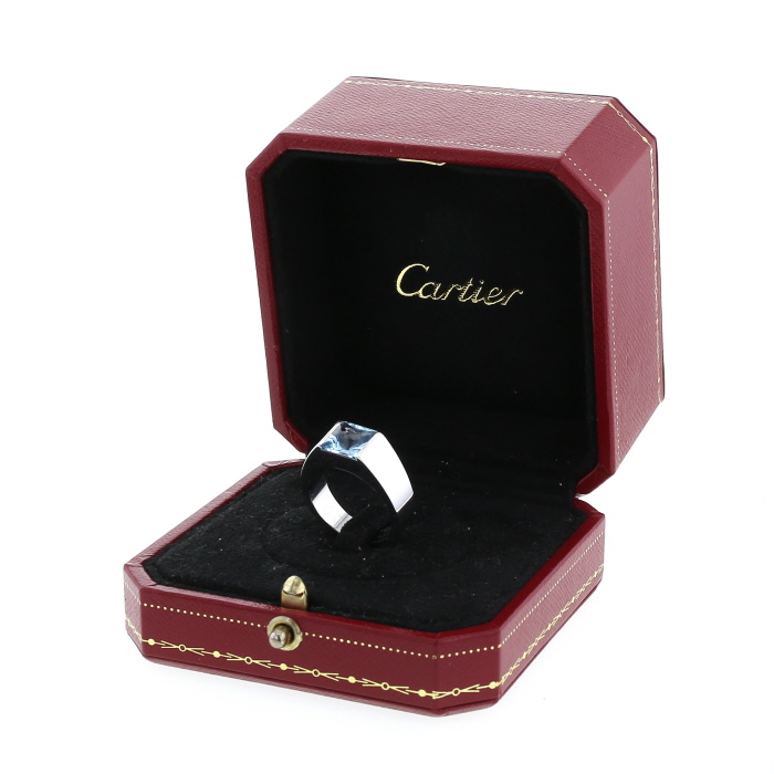 Bague Cartier Tank en or blanc et aigue-marine - Detail D2