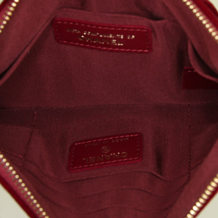 Chanel pouch in red velvet - Detail D2