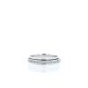Sortija Piaget Possession modelo pequeño en oro blanco y diamantes - 360 thumbnail