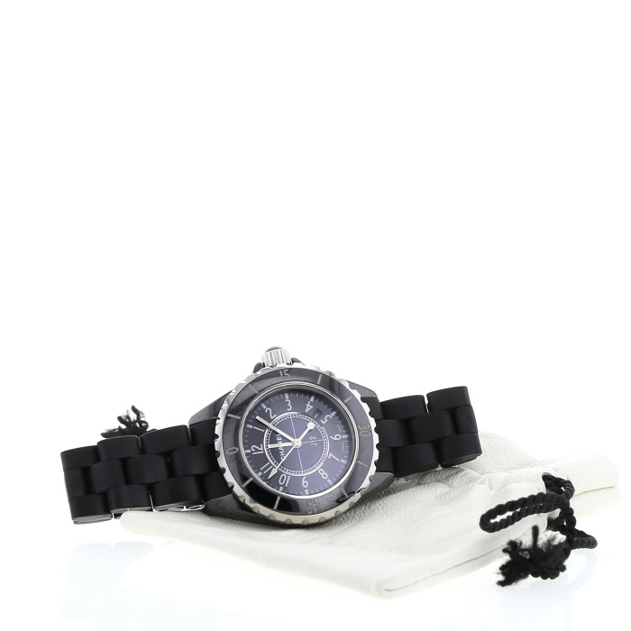 Chanel J12 watch in black ceramic Circa  2002 - Detail D2