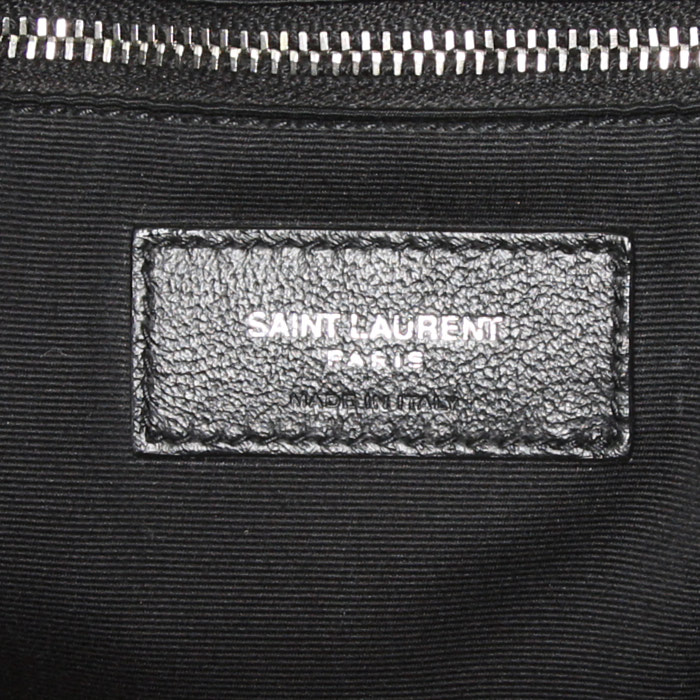 Saint Laurent Loulou large model shoulder bag in black chevron quilted leather - Detail D4