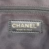 Bolsa de viaje Chanel en lona acolchada negra - Detail D3 thumbnail