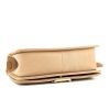 Bolso de mano Chanel Boy en cuero acolchado beige - Detail D5 thumbnail