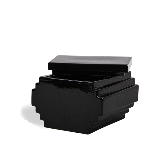 Ettore Sottsass, rare "Y27" lidded box from the Yantra series for Design Centre, in black enameled ceramic, signed, 1969/1979 - Detail D1