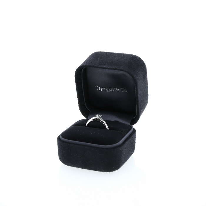 Sortija solitaria Tiffany & Co Setting en platino y diamante (0.47 ct) - Detail D2